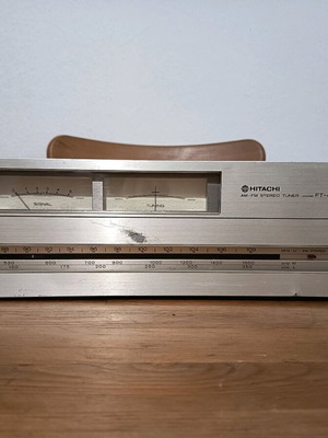 Hitachi stereo tuner FT-4000L употребяван, напълно функционален