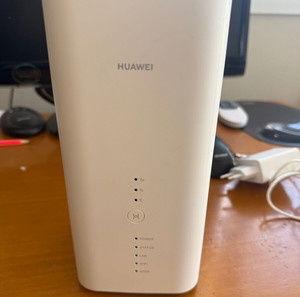 HUAWEI B 818 4g router