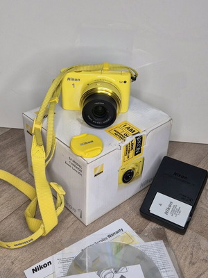 Nikon 1 S2 Mirrorless σε σπάνιο κίτρινο χρώμα σαν καινούργιο, Full Kit