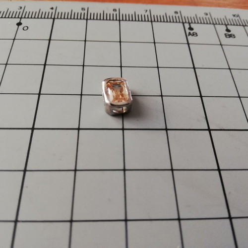 Silver 925 pendant like new with honey zircon