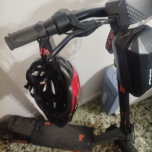 Kukirin G2 2025 electric scooter like new