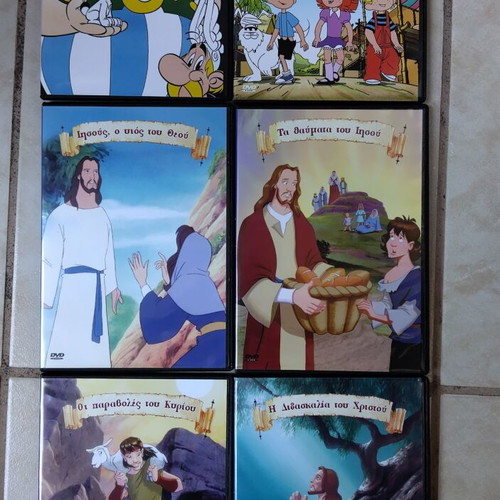 Children's DVD collection like new, dubbed