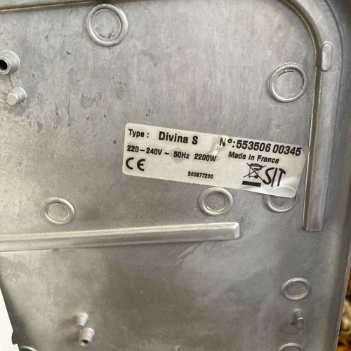 Singer Divina press used, fully functional, with spare parts