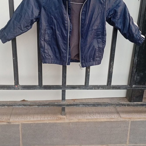 Benetton baby jacket like new, size 1 to 2 years, zipper, pockets