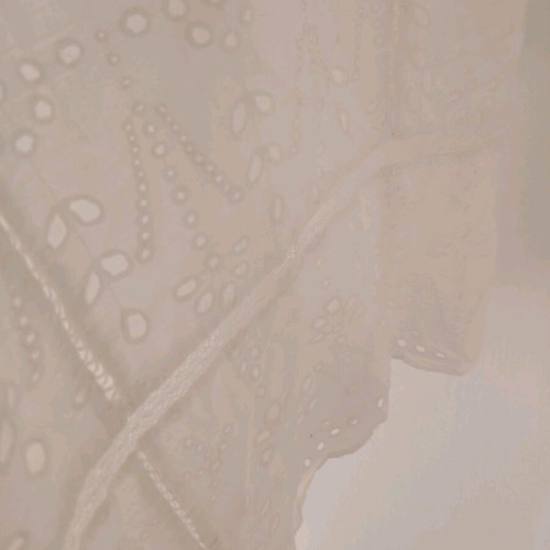 White cropped shirt with broderie anglaise embroidery H&M like new