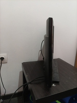 Television monitor used, 8 years old, good condition