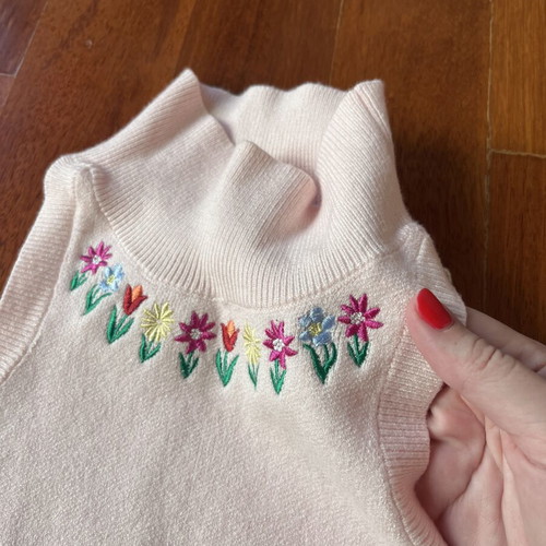 Liquorish top baby pink with embroidered flowers like new