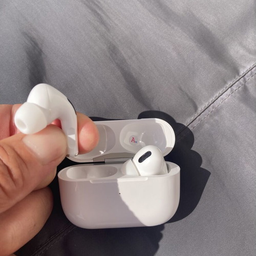 Bluetooth Headset PRO3 Ultra Top new with charging case
