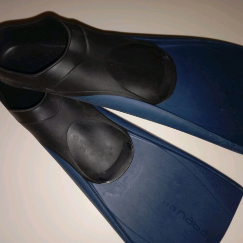 Swimming equipment for pool new with bag, fins size 40/41, kickboard, flippers
