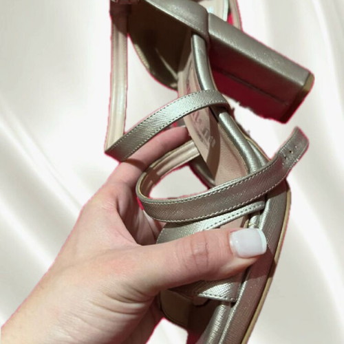 Gold sandals like new, size 40, formal