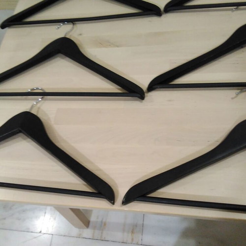 Set of 15 wooden hangers with metal base, Practiker 2003