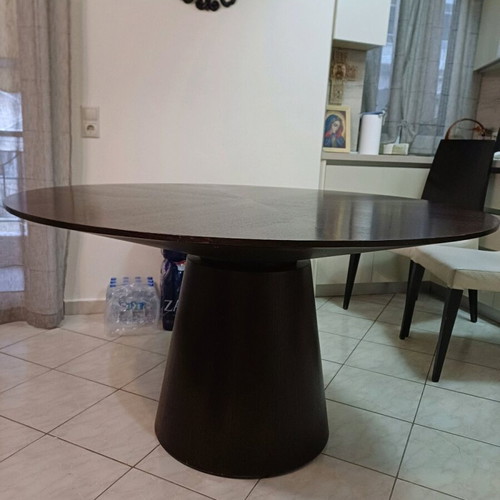 Rotonda table like new, oak wood wenge with bottle holder