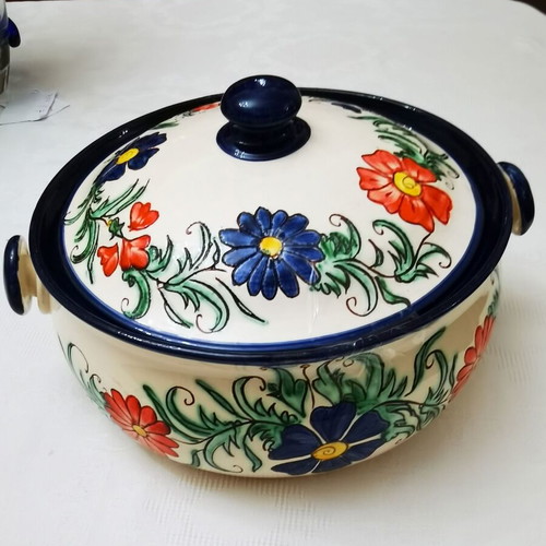 Handmade Atsonios casserole new with broken lid