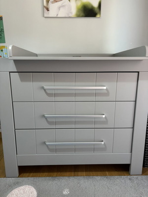 Wooden kids chest of drawers