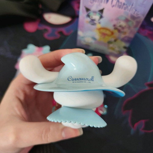 Sanrio Cinnamoroll mage figure brand new with box and card