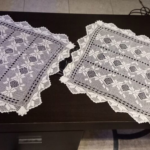Handmade crochet table linens set of 2 like new