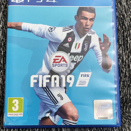 FIFA 19 PS4 game used, fully functional