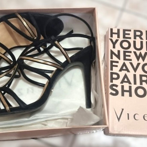 Vicenza sandals size 40, ankle strap, black and gold, like new