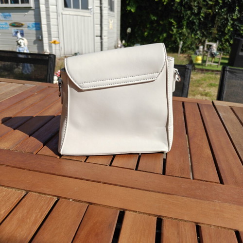 Crossbody bag like new, white and orange, 20x19x10 cm