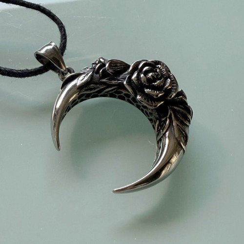 Necklace made of stainless steel 316L like new, silver color