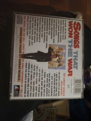 CD 50 Songs That Won The War used