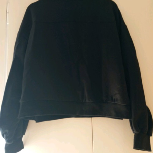Black sweatshirt used
