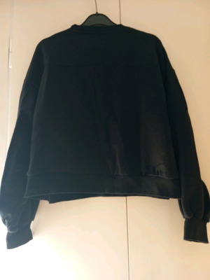 Black sweatshirt used