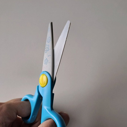 Child Safety Scissors like new, cuts only paper, blue handle