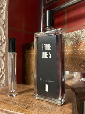 Decant Ecrin de Fumee Lutens 10 ml like new, genuine transferred perfume