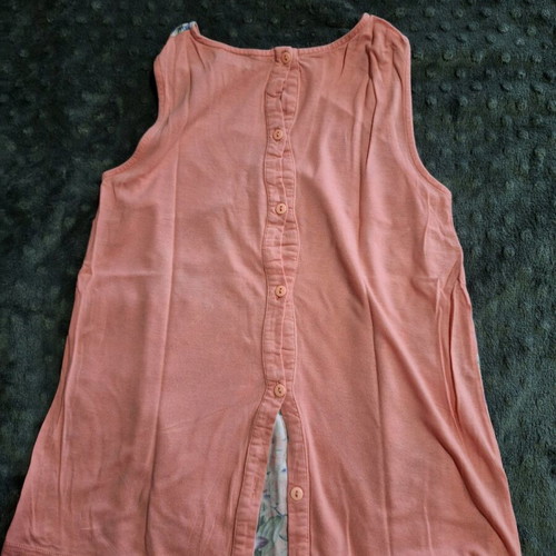 Floral t-shirt small in very good condition