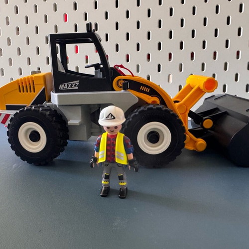 Playmobil MAXX 7 Loader 70445 nearly unused