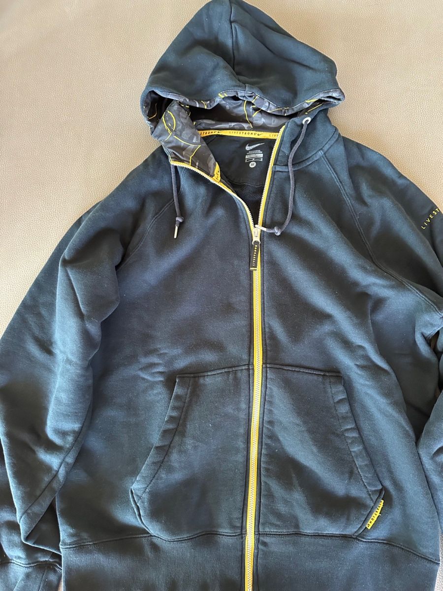 nike livestrong hoodie