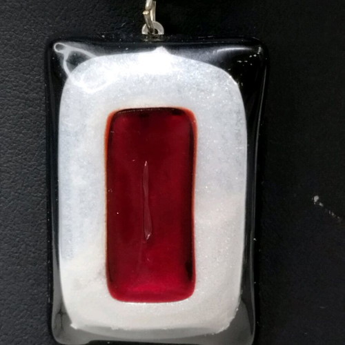 Murano Glass Clepsydra Necklace like new, red pendant with aventurine