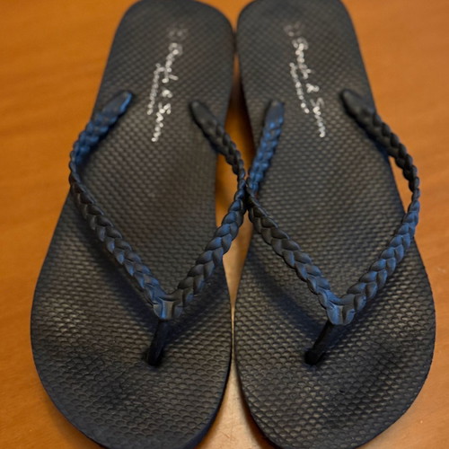 Beach & Sun women's black braided sandals like new, size 39