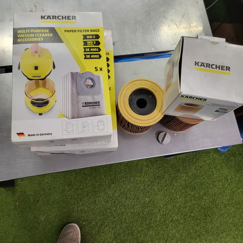 Kärcher replacement set like new, 2 filters and 8 bags for WD 3, SE 4001