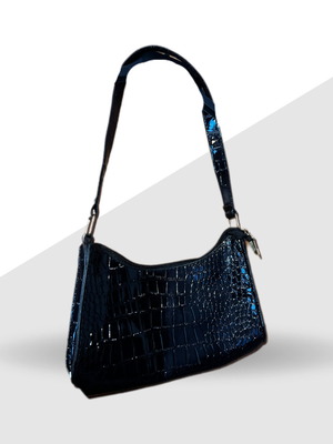 Small shoulder bag croco patent leather like new black