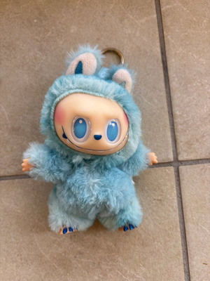 Pop Mart Labubu keychain The Monsters like new