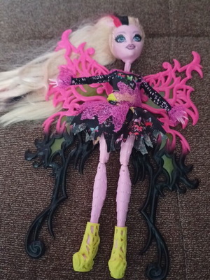 Monster High Exchange Student κούκλα σαν καινούργια