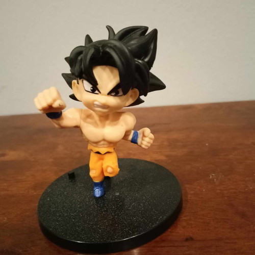 Son Goku Dragon Ball figure 8cm new