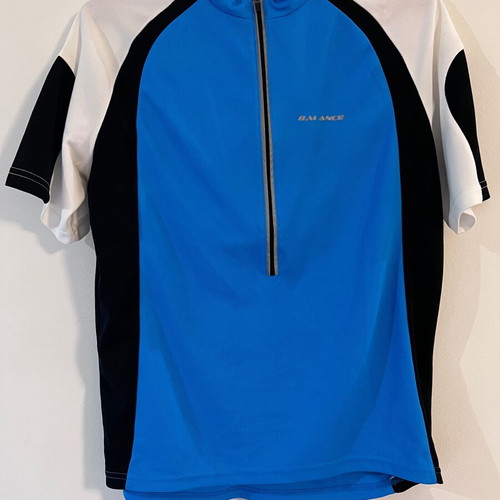 Balance cycling jersey like new with two back pockets