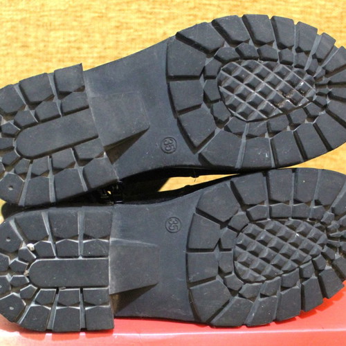 Girls' boots used, size 35, black