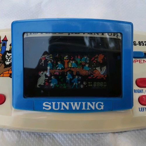 Sunwing Castle Adventure Game & Watch σε πολύ καλή κατάσταση
