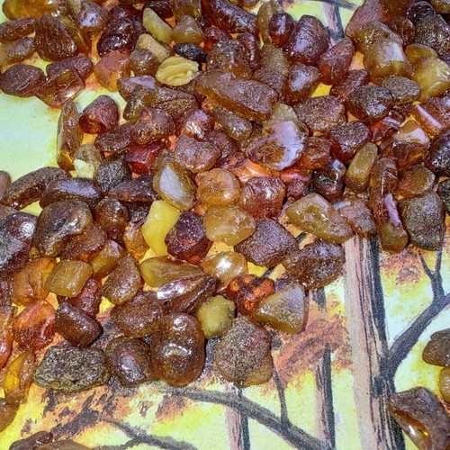 Amber frames like new with embossed amber parts