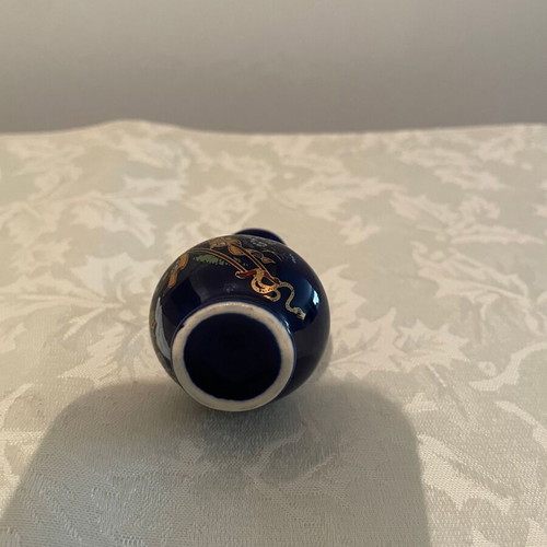 Fine Cobalt Vase new blue with gold 7 x 5 cm