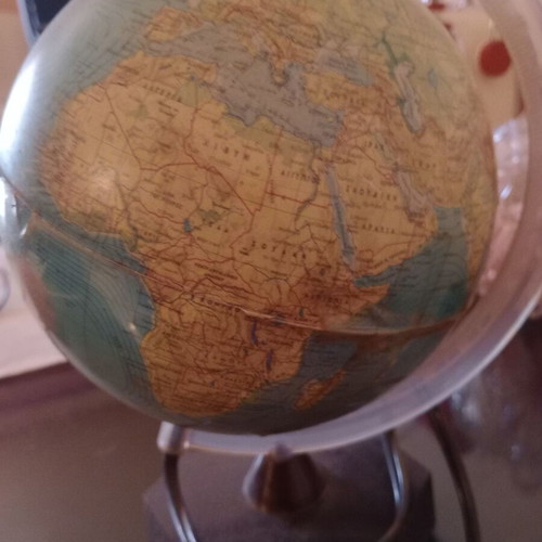 Illuminated globe used from the 70s