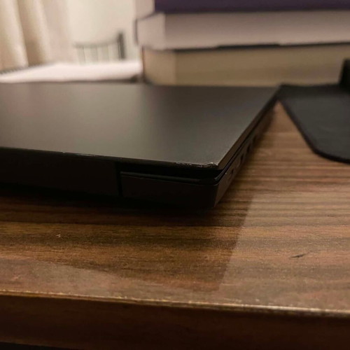 Lenovo ThinkPad E580 laptop i5 8th gen 16GB 750GB Radeon RX 550