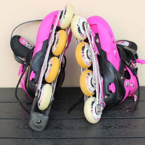 Athlopaidia adjustable inline rollers size 31–34 with carrying bag and protective gear