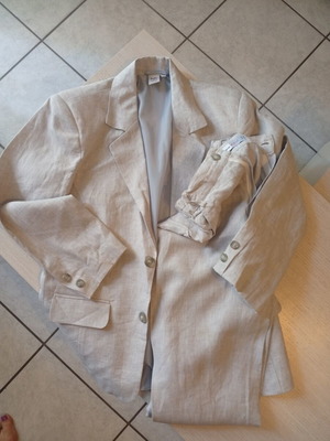 New Kind Linen Suit Beige Size 140 For 10 Years Like New