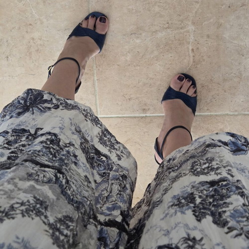 Majorica navy blue leather heeled sandals