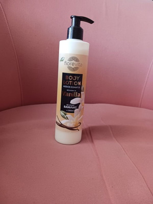 Fiore vita body lotion with vanilla scent 300 ml new
